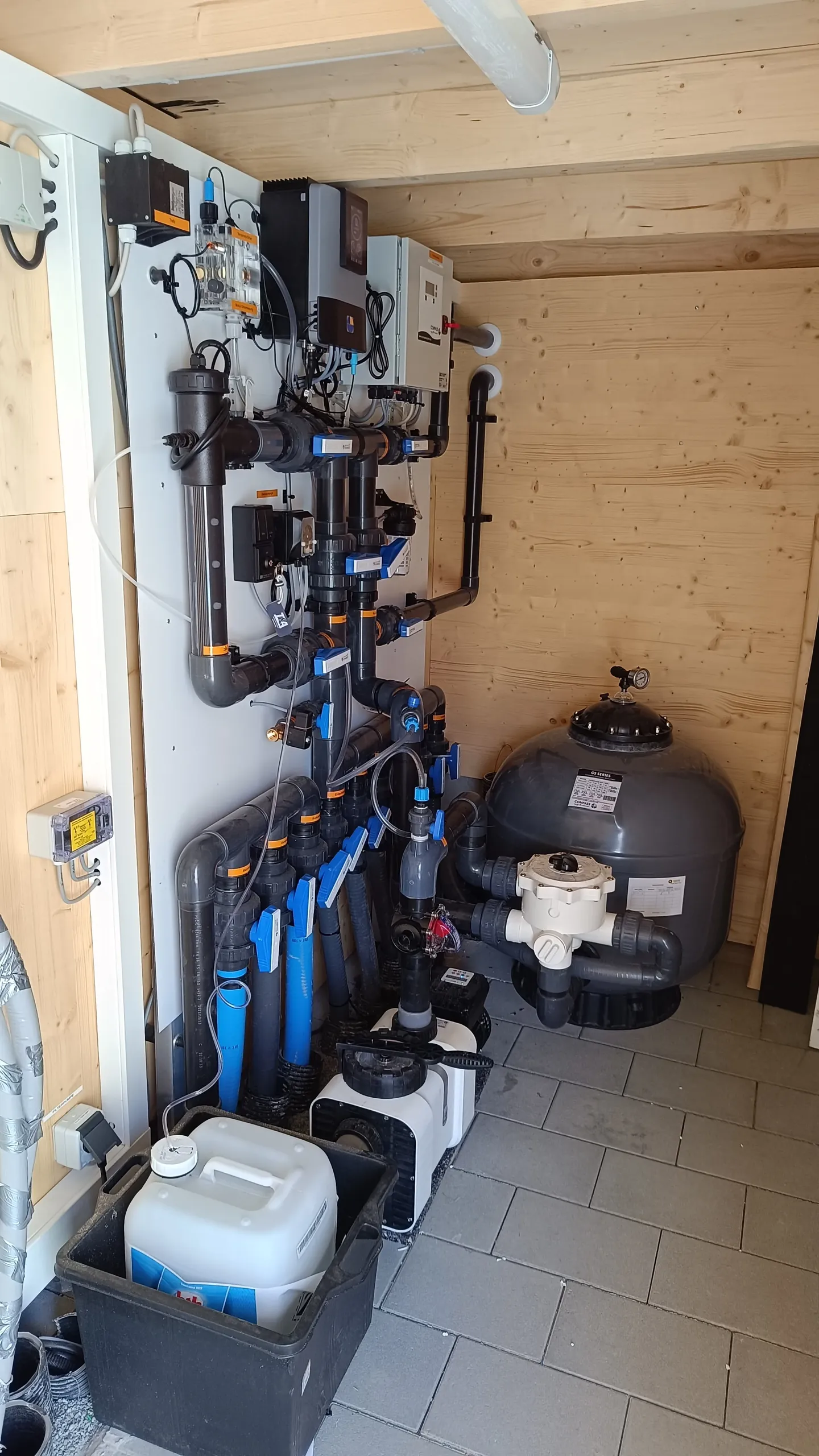 Pool Elektrotechnik Detail